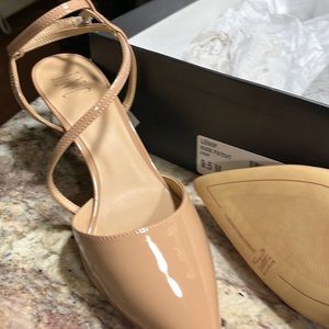 International concepts for INC nude patent ladies shoes S-9 1/2 NWT.